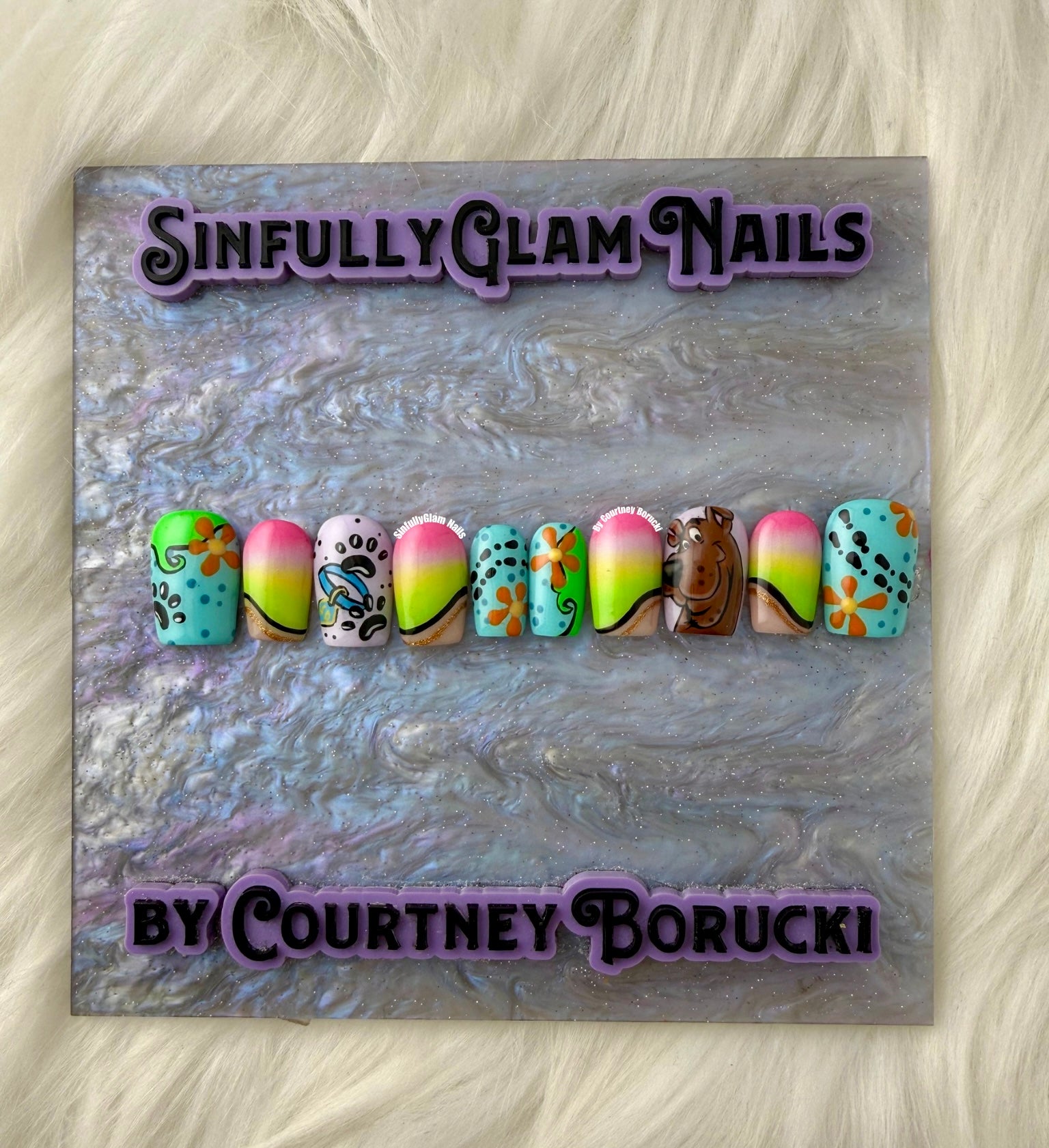 Groovy Scooby Press On Nails *PLEASE READ DESCRIPTION*