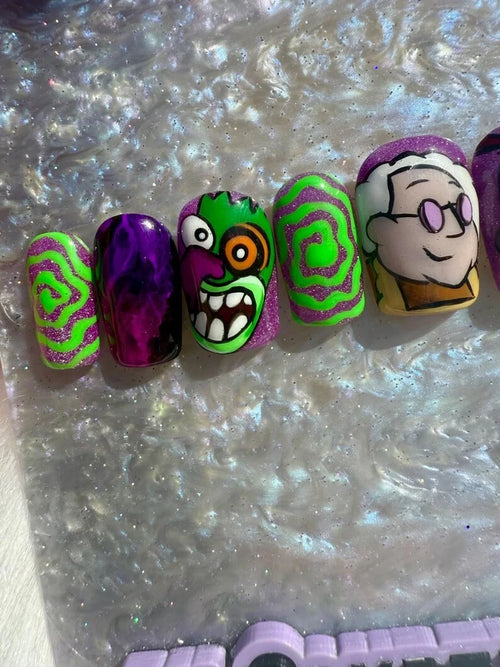 Courage Press On Nails *PLEASE READ FULL DESCRIPTION *